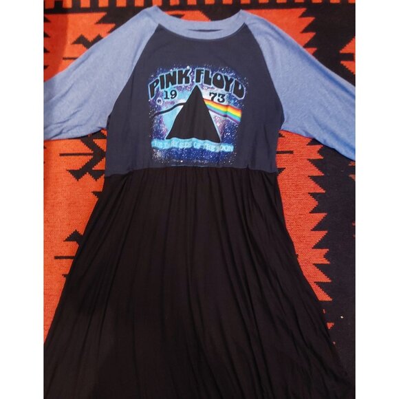 Handmade Upcycled Plus Size Pink Floyd Midi Dress. Cinched waist. Size XL/1X. - Picture 4 of 15